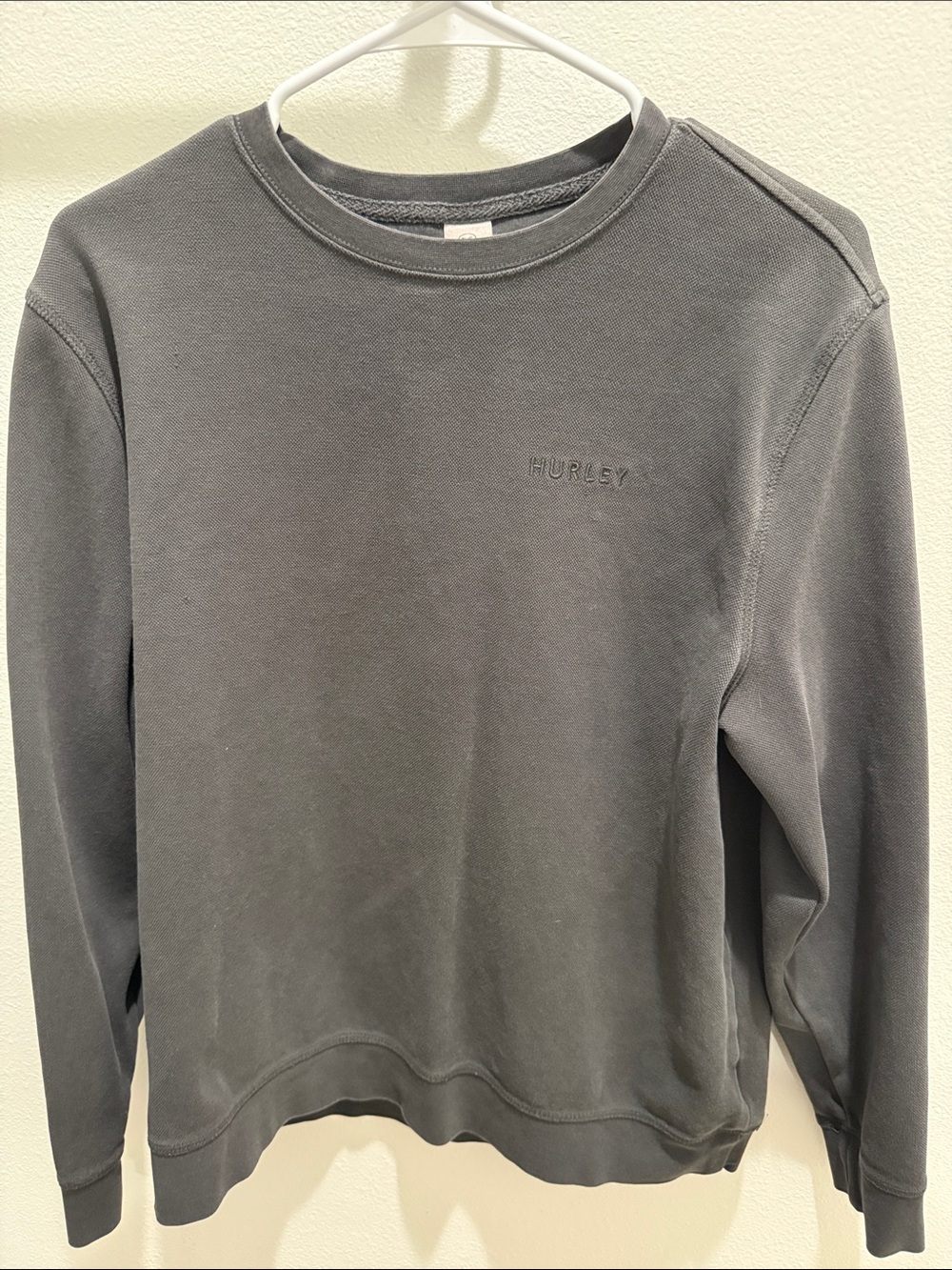 Hurley Men's Charcoal Gray Crewneck Sweatshirt